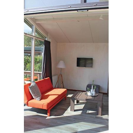 2 Bedroom Awesome Home In Sint-Annaland Екстер'єр фото