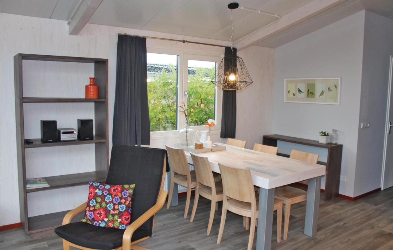 2 Bedroom Awesome Home In Sint-Annaland Екстер'єр фото