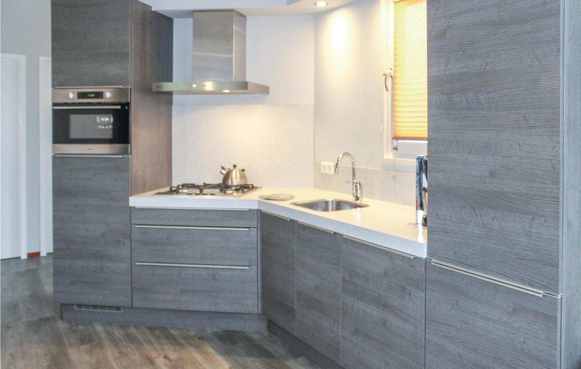 2 Bedroom Awesome Home In Sint-Annaland Екстер'єр фото